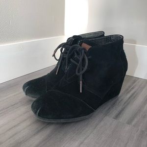 TOMS Desert Wedge Ankle Booties